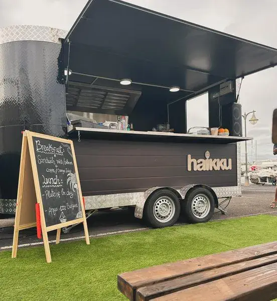 Interior cocina profesional foodtruck Canarias